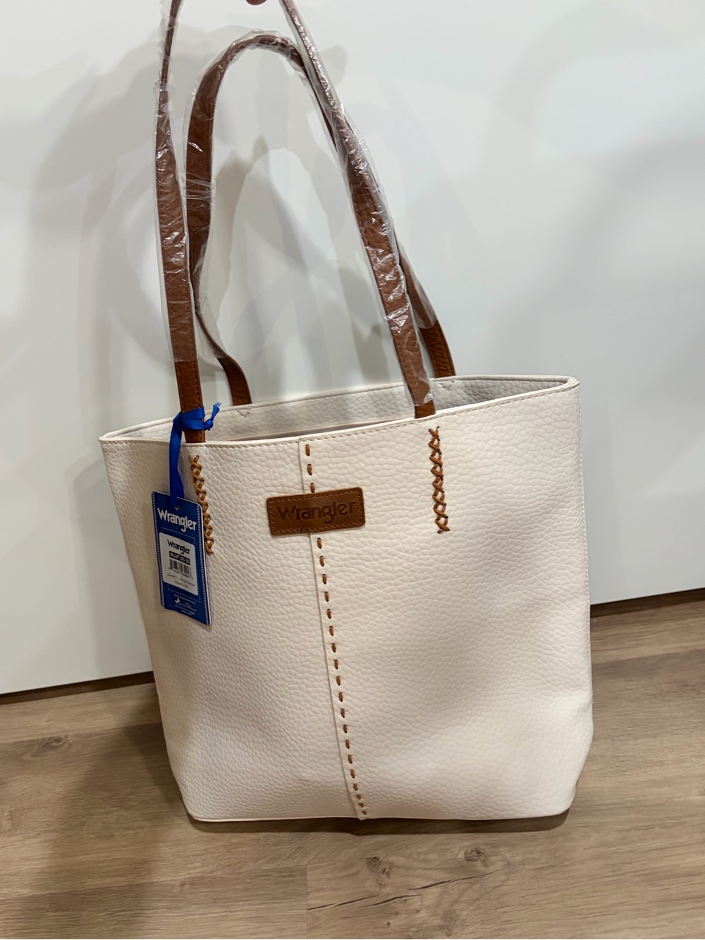 Wrangler Cream Tote with Brown Straps NEW NWT Western Wrangler pocket Purse - Picture 8 of 10
